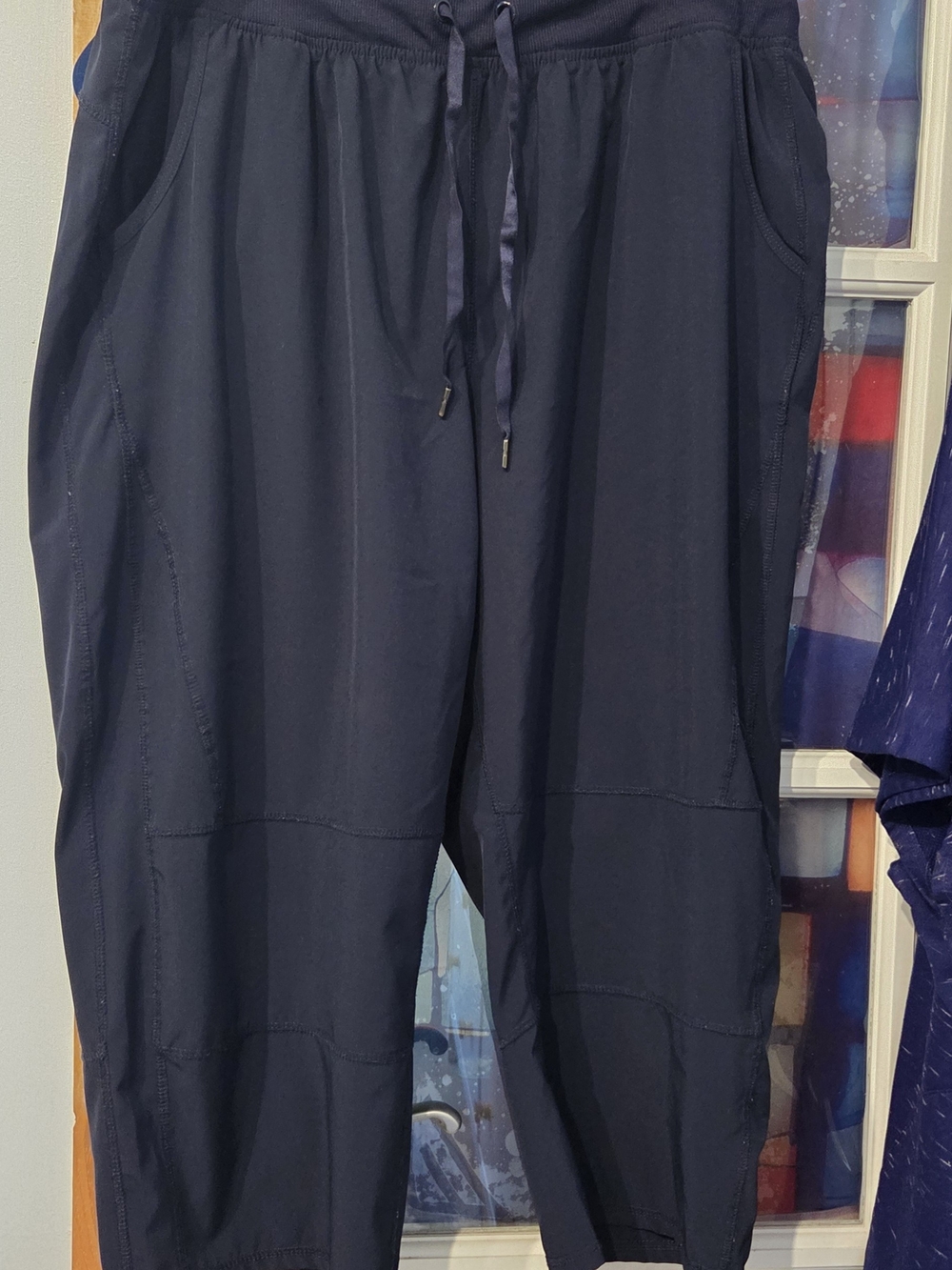 Active Navy Capris